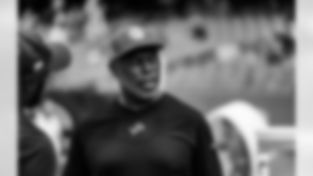 Detroit Lions Offensive Coordinator Anthony Lynn before a NFL football game against the Chicago Bears on October 3, 2021 in Chicago, IL. (Jeff Nguyen/Detroit Lions).