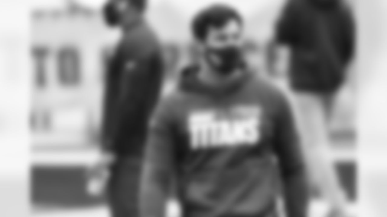 LS: Matthew Orzech
Backed up by Ben Jones & Anthony Firkser