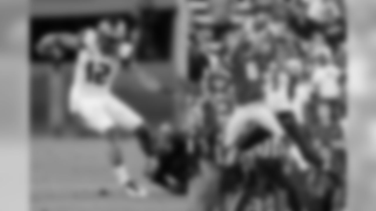 Lions RB Dwayne Washington played on the opposite side of the ball as Falcons CB Desmond Trufant while attending the University of Washington in 2012.