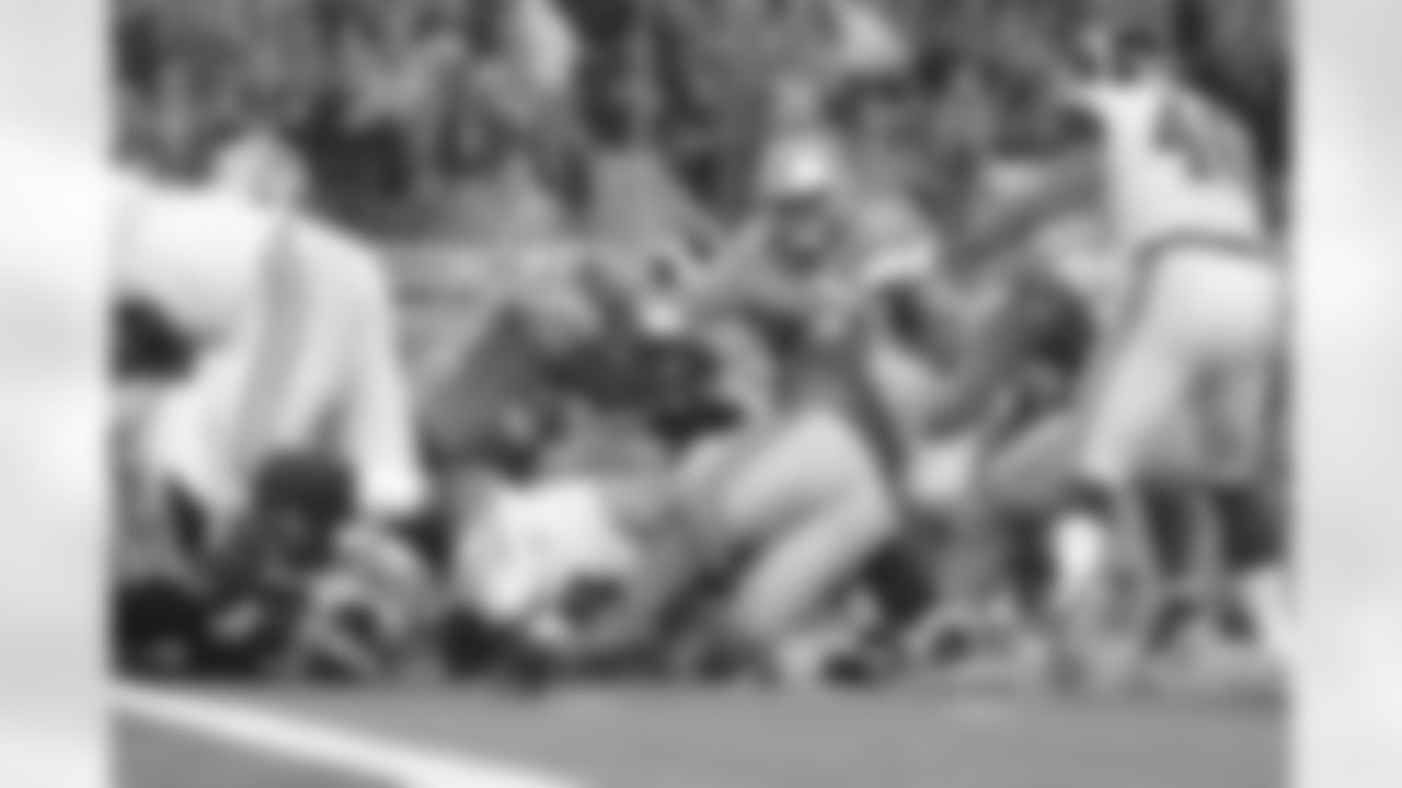 Opponent 4th-and-1 yard conversion rate: 25% (2nd)