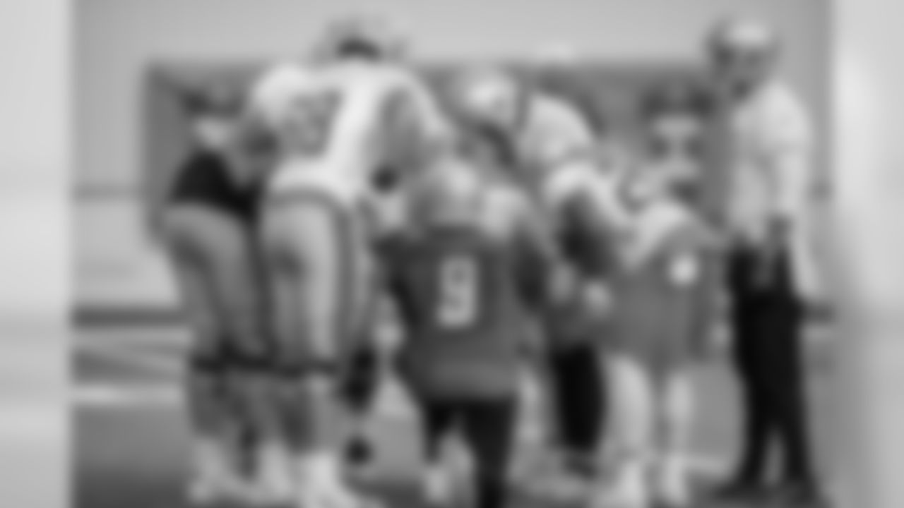 Detroit Lions quarterback Matthew Stafford (9) and the offensive huddle during Day 6 of OTA practices on Monday, June 10, 2019 in Allen Park, Mich. (Detroit Lions via AP)
