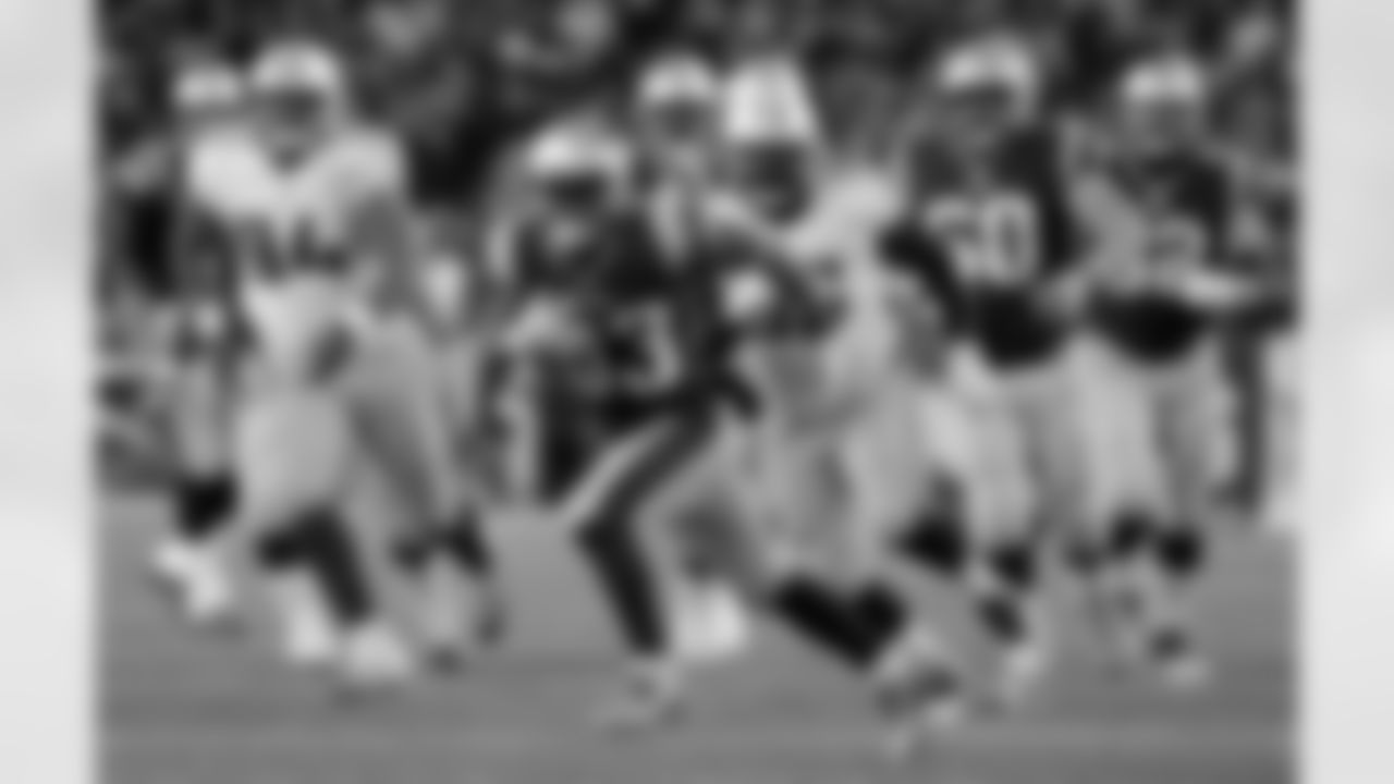 Running back Dion Lewis