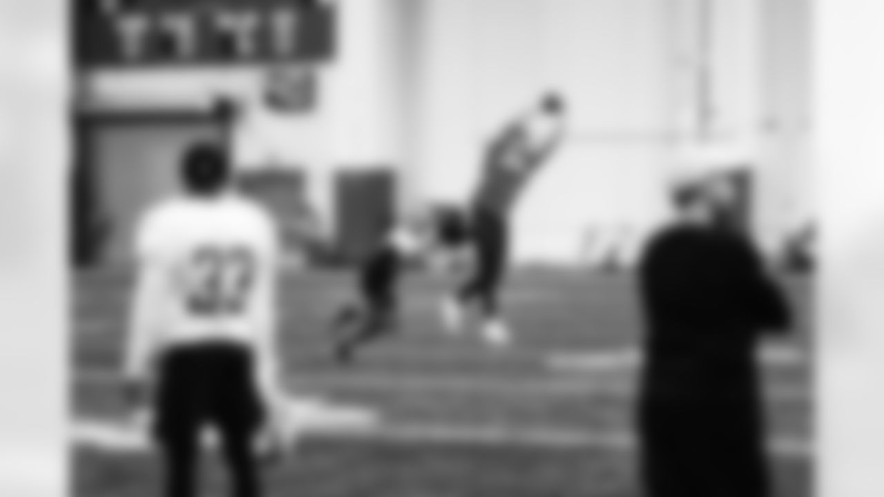 Detroit Lions linebacker Alex Anzalone (34), Detroit Lions tight end T.J. Hockenson (88) during practice at the Lions Training Facility in Allen Park, MI on October 20, 2022. (Jeff Nguyen/Detroit Lions)