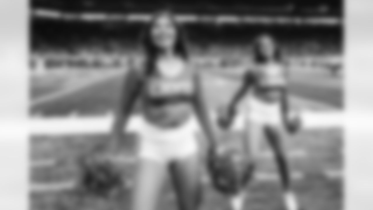The Detroit Lions Cheerleaders during a NFL football game against the Chicago Bears on Sunday, January 1, 2023 in Detroit, MI. (Mike Ferdinande/Detroit Lions).