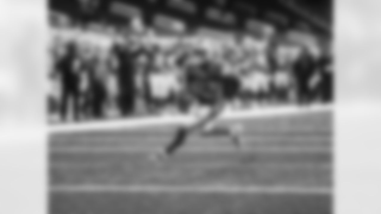 Detroit Lions running back D'Andre Swift (32) scores a touchdown. during an NFL football game against the Washington football team on Sunday, Nov. 15, 2020 in Detroit. (Detroit Lions via AP).
