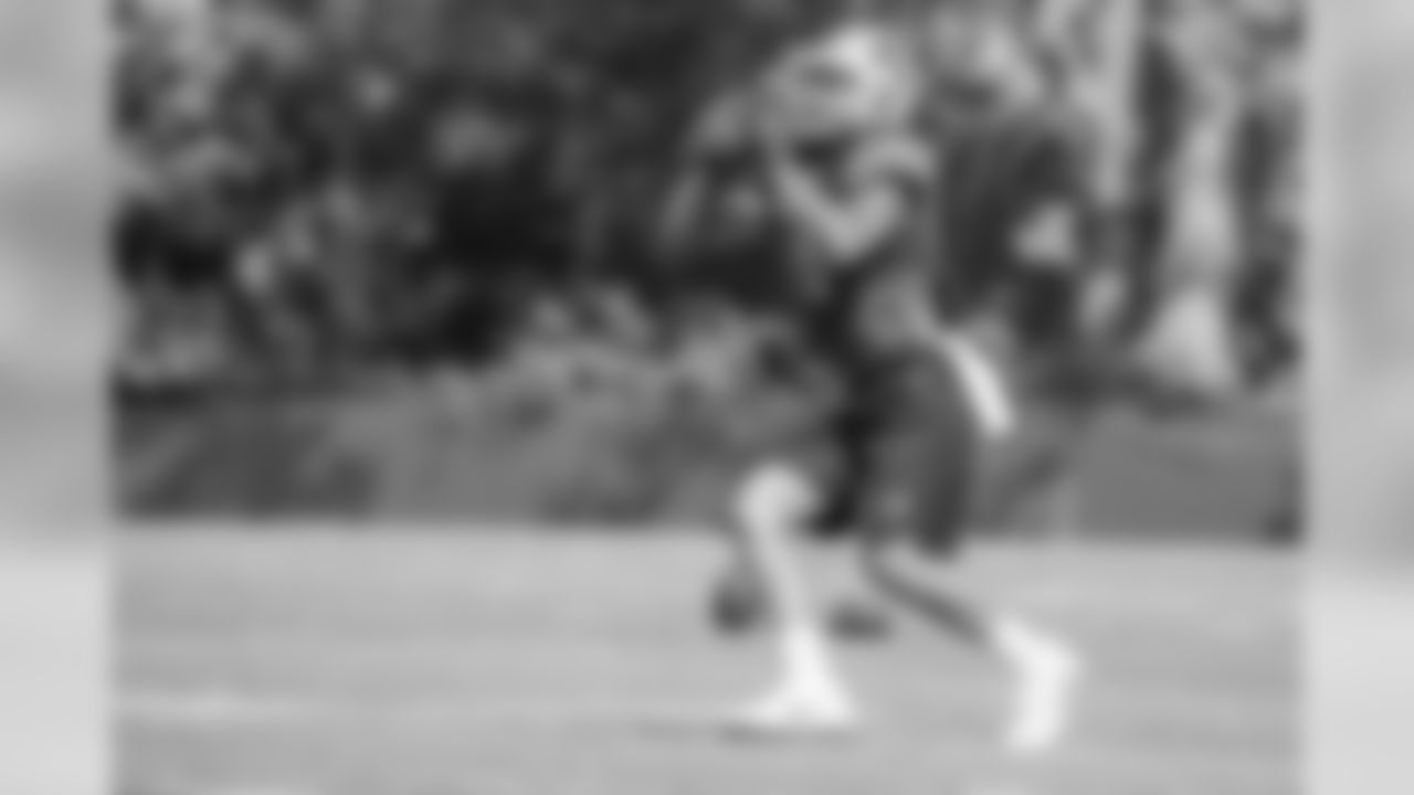 Dez Stewart