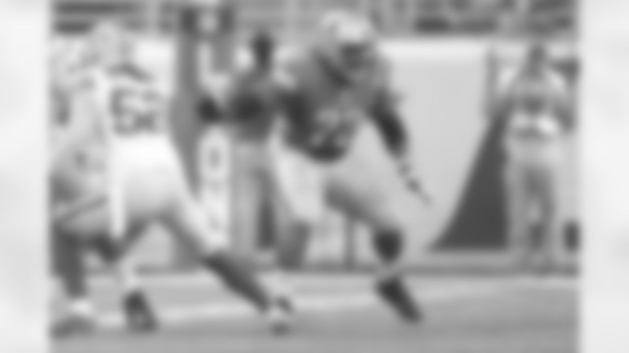 Laken Tomlinson