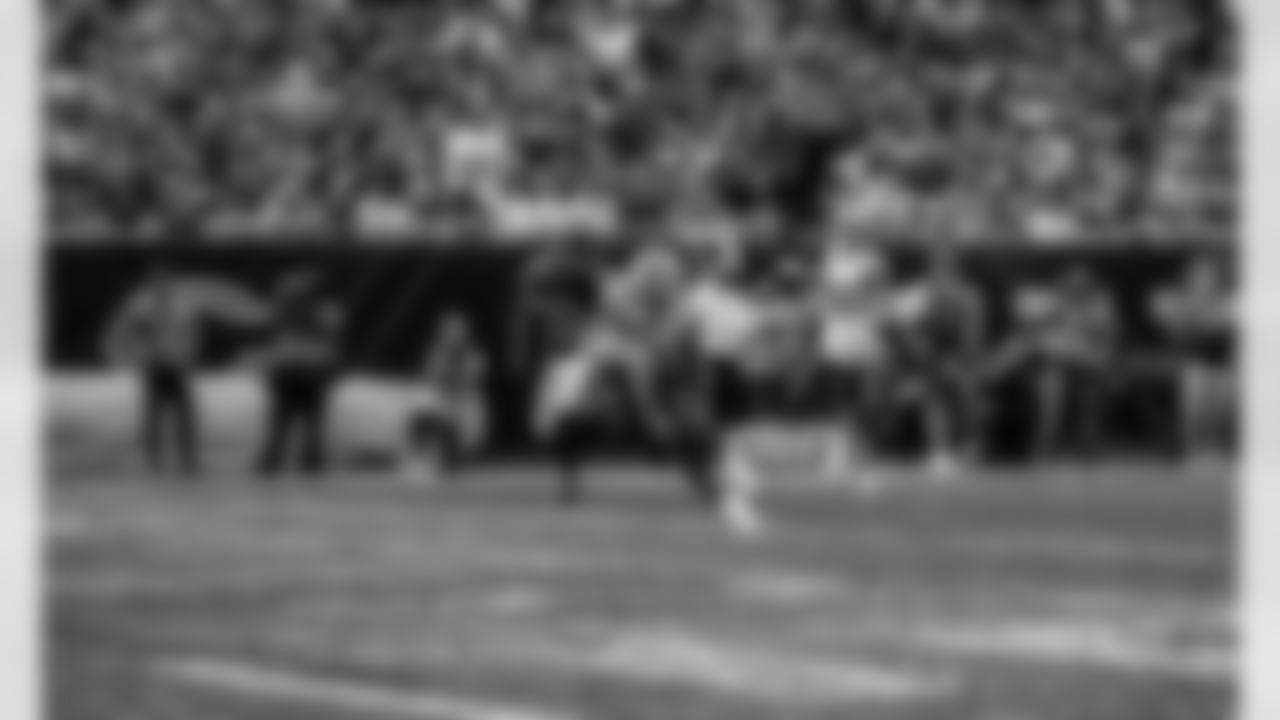 Detroit Lions wide receiver Kalif Raymond (11) scores a touchdown during a NFL football game against the Chicago Bears on October 3, 2021 in Chicago, IL. (Jeff Nguyen/Detroit Lions).