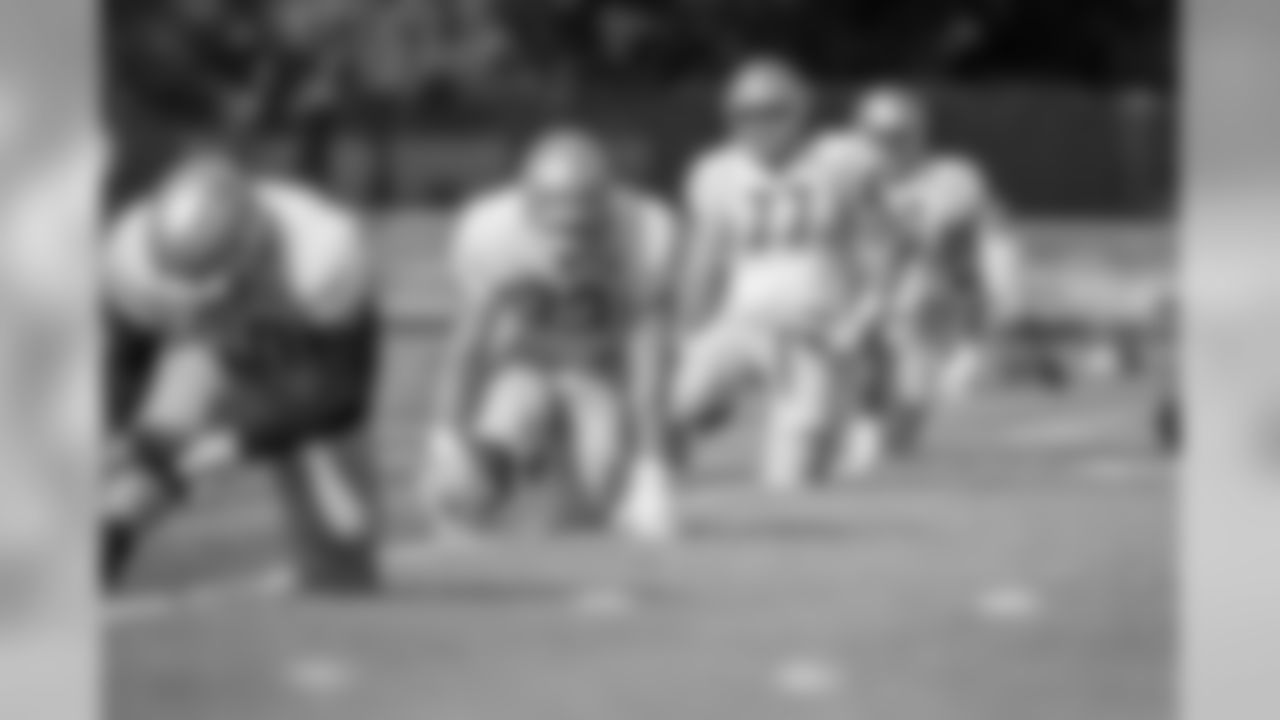 Detroit Lions offensive lienman Frank Ragnow (77) warms up before training camp practice on Sunday, July 29, 2018 in Allen Park, Mich. (Detroit Lions via AP)