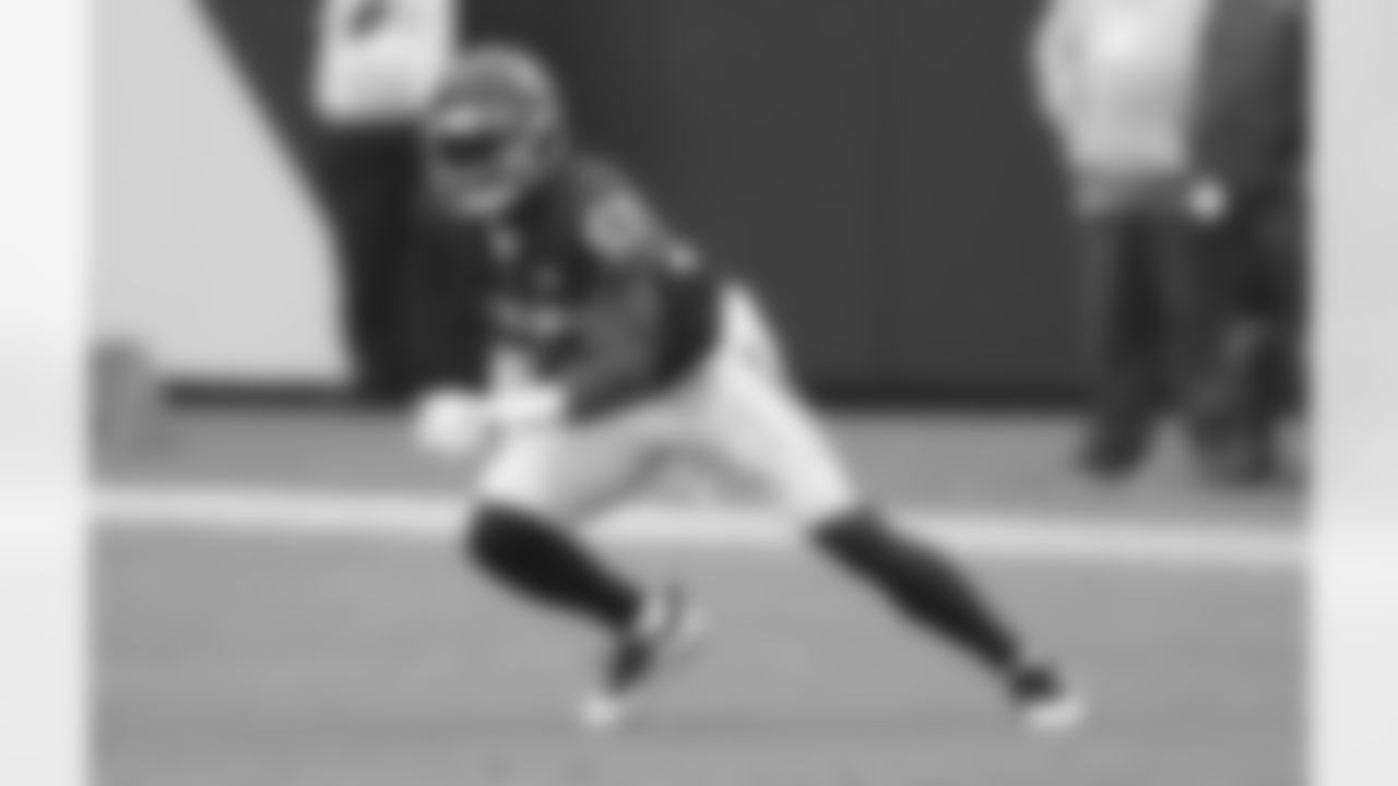 MLB: Jon Bostic
Backed up by Shaun Dion Hamilton & Jared Norris
