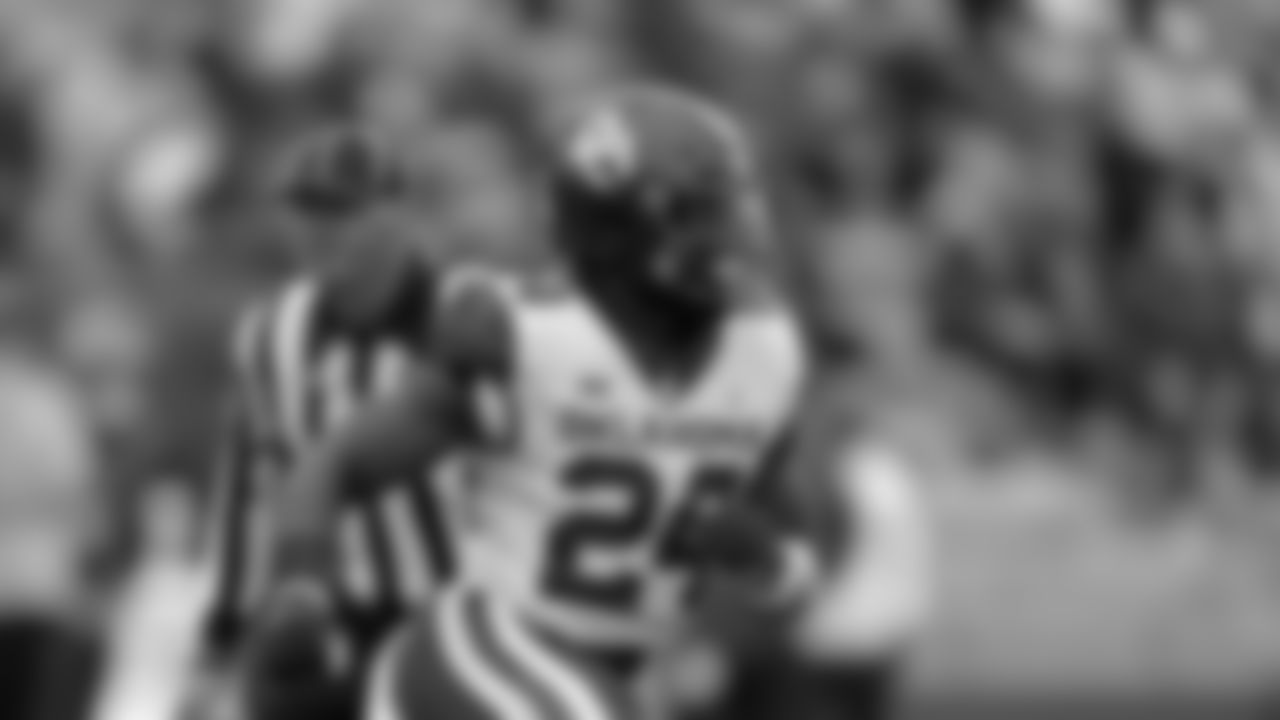 Oklahoma linebacker Brian Asamoah runs during the first half of an NCAA college football game against Kansas Saturday, Oct. 23, 2021, in Lawrence, Kan. (AP Photo/Charlie Riedel)