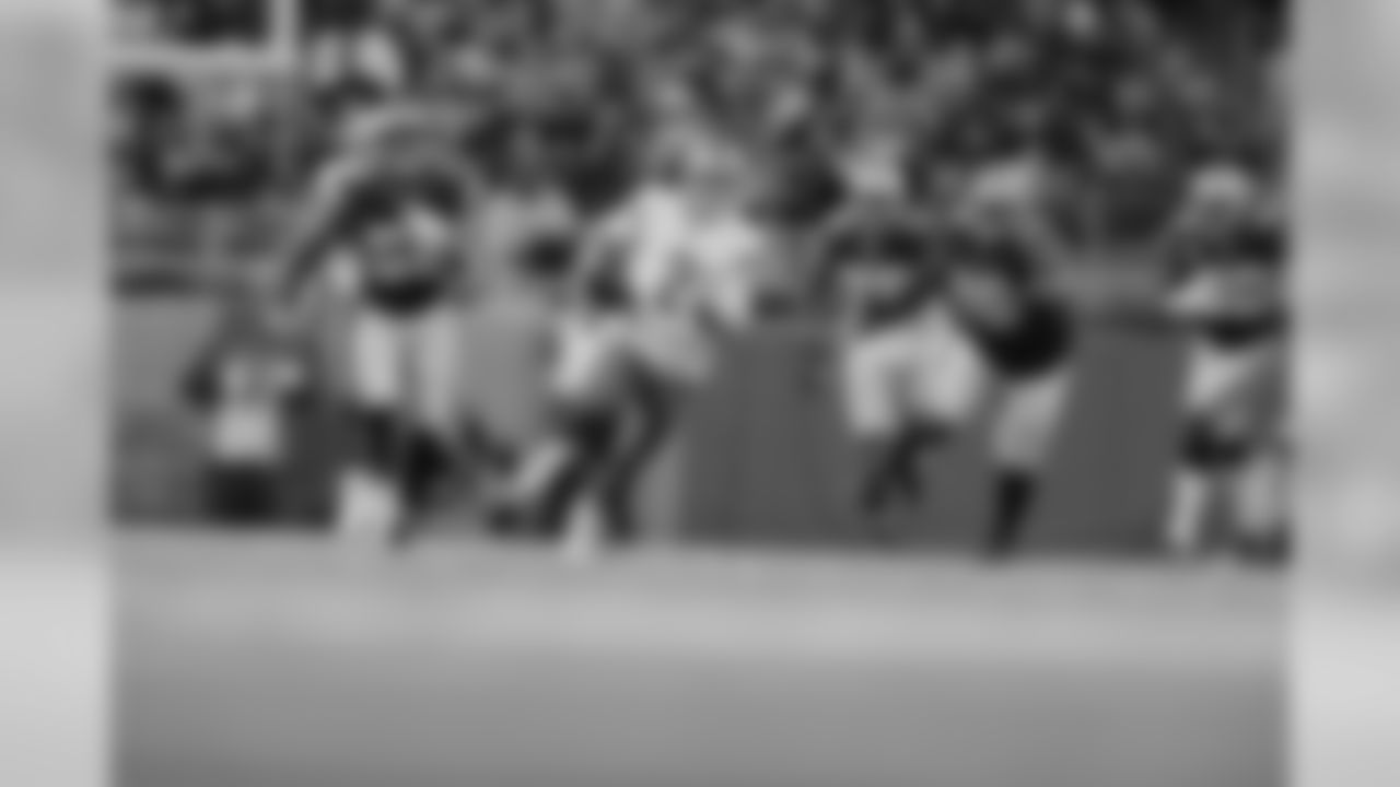 Detroit Lions quarterback Jeff Driskel (2) scrambles during a NFL football game against the Dallas Cowboys Sunday, Nov. 17, 2019 in Detroit. (Detroit Lions via AP).