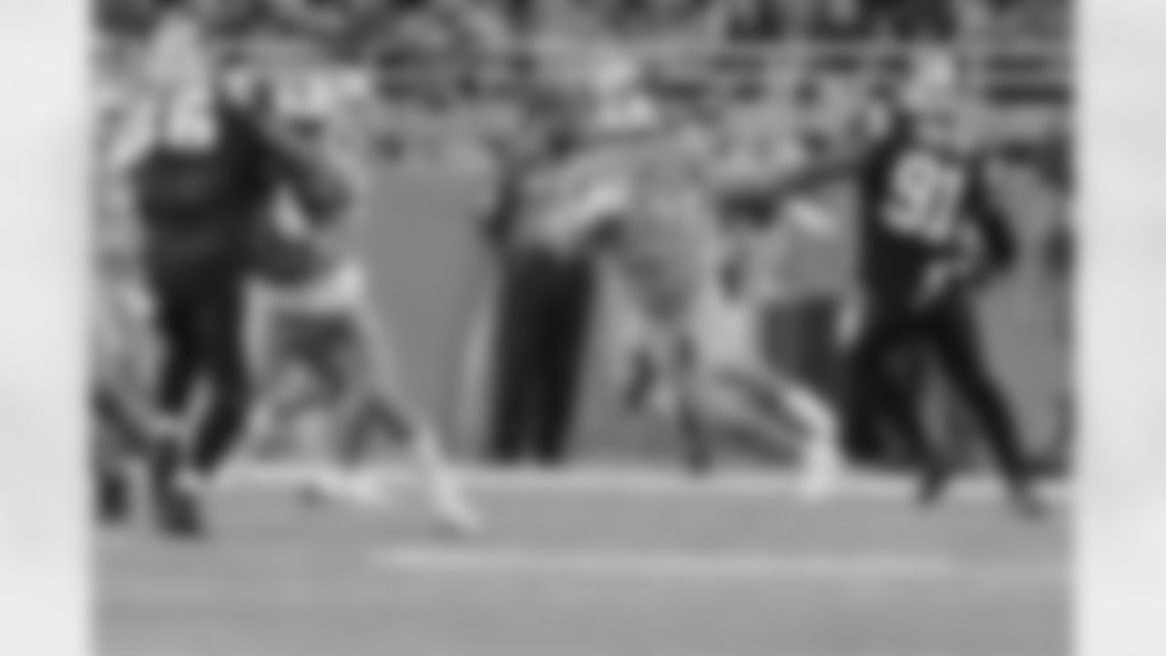 Detroit Lions tight end Luke Willson (82) returns a kickoff during a NFL football game against the Carolina Panthers on Sunday, Nov. 18, 2018 in Detroit. (Detroit Lions via AP).