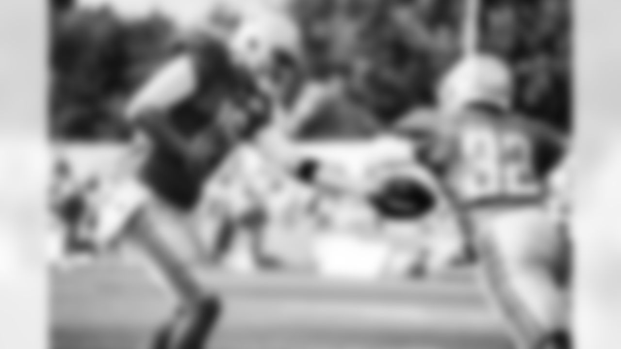 Detroit Lions quarterback Jared Goff (16) Detroit Lions running back D'Andre Swift (32) during a training camp practice at the Training Facility in Allen Park, MI on August 3rd, 2021. (Jeff Nguyen/Detroit Lions)