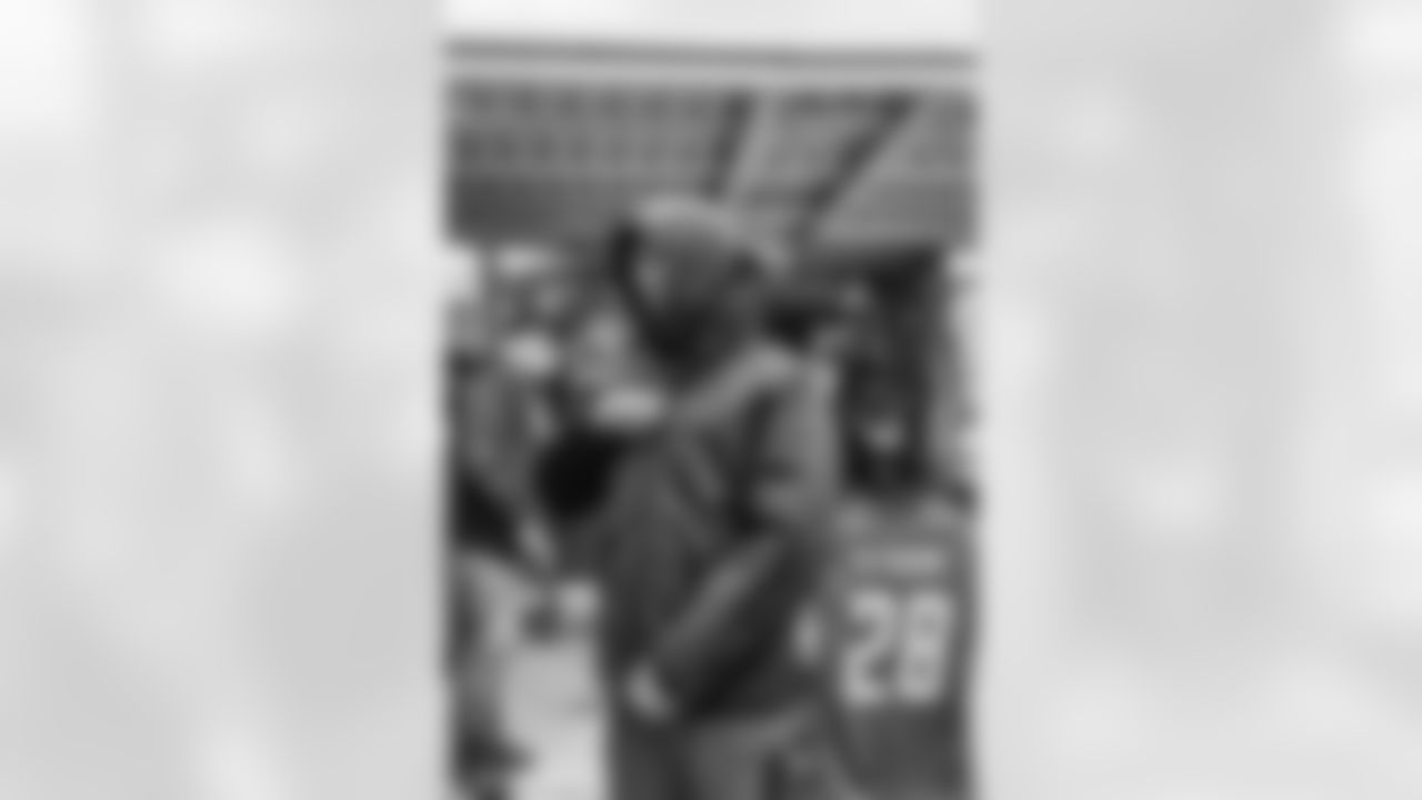111720_DLA_CoatDrive_023