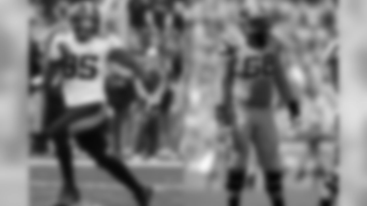 Lions TE Eric Ebron and Ravens T James Hurst were teammates at North Carolina from 2011-2013.