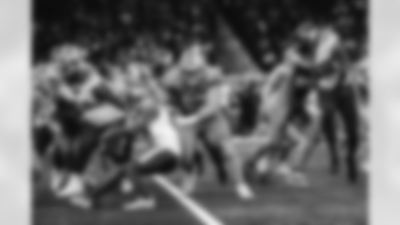 Detroit Lions center Evan Brown (63) during a NFL football game against the Minnesota Vikings on Sunday, December 5, 2021 in Detroit, MI. (Josh Mandujano/Detroit Lions).