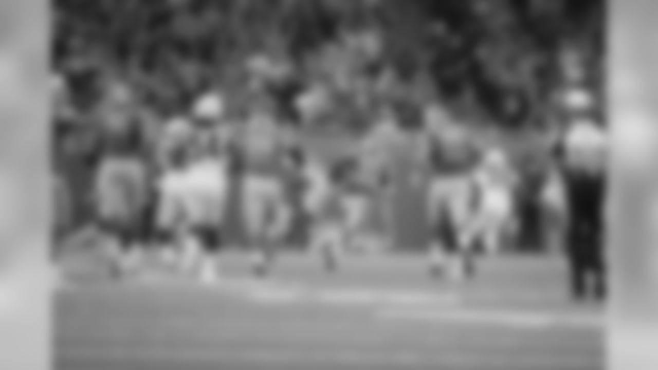Detroit Lions running back Kerryon Johnson (33) catches a screen pass for a 36-yard touchdown during a NFL football game against the Los Angeles Chargers Sunday, Sept. 15, 2019 in Detroit. (Detroit Lions via AP).