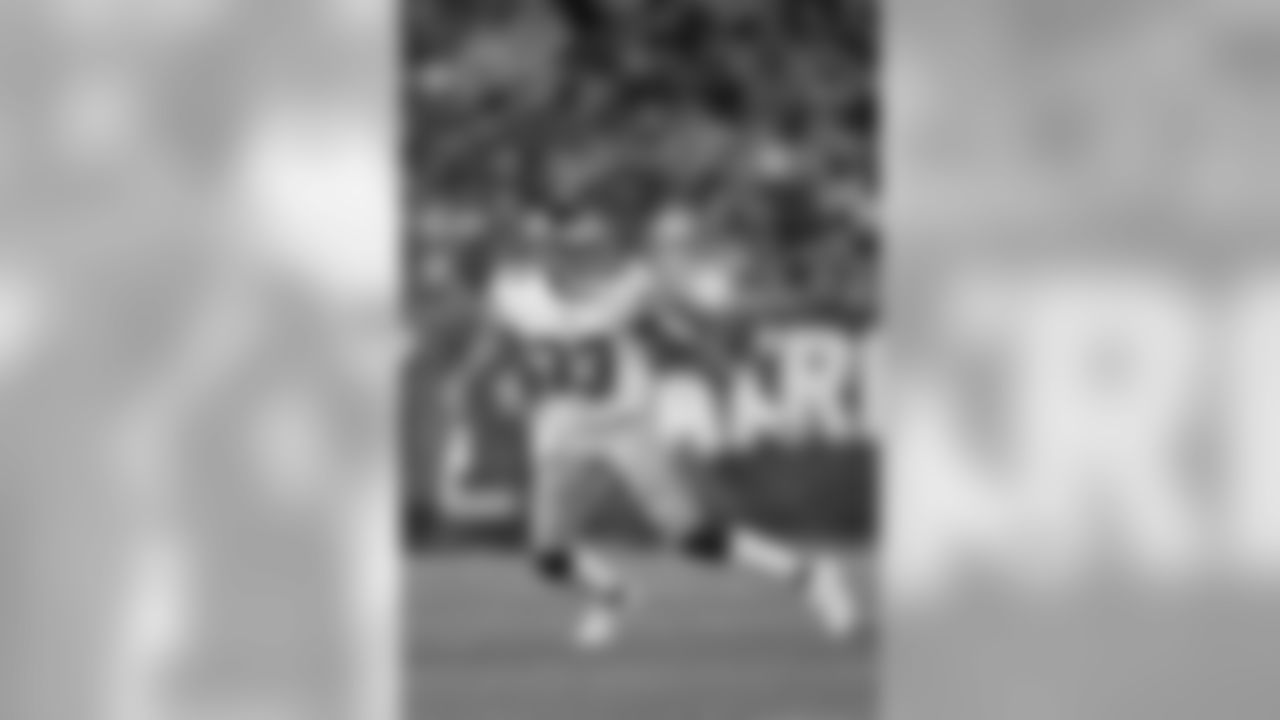 New York Giants safety Andrew Adams (33) drops into coverage in action against the New England Patriots Thursday Aug. 31, 2017 in Foxboro, Mass (Damian Strohmeyer via AP)