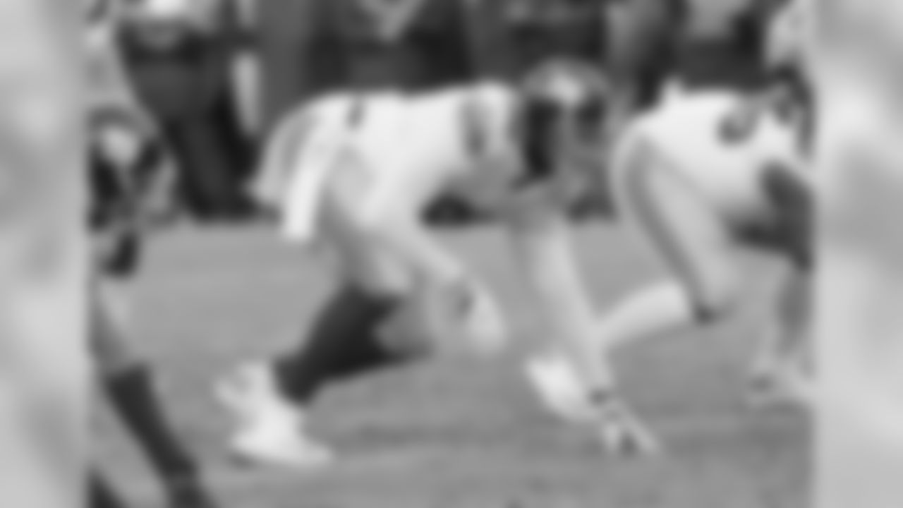 Backed up by 94 Dalvin Tomlinson