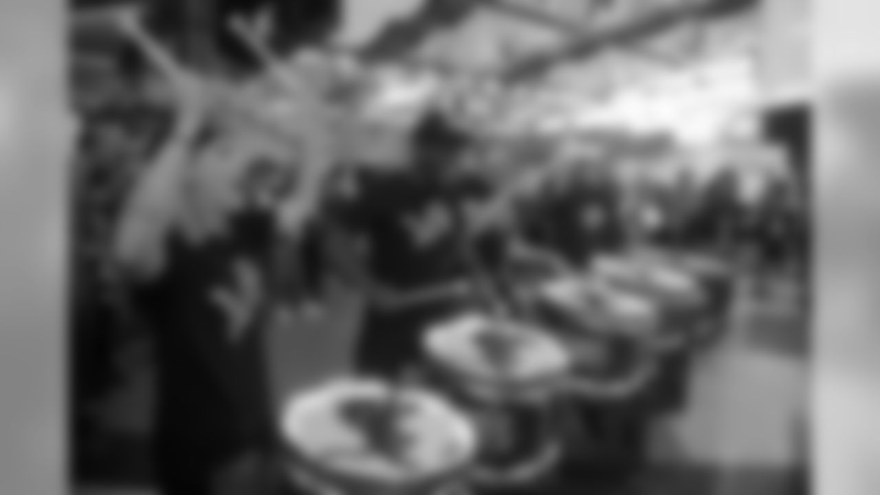 DLC-0784