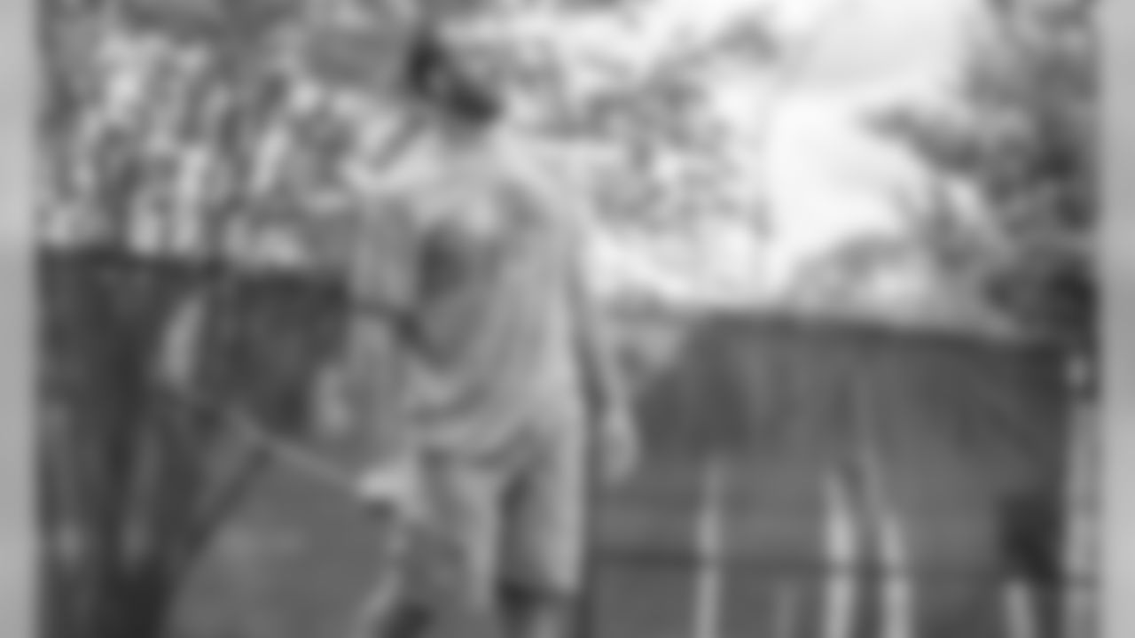 teeing-muhl-front-060819--nfl_large_580_1000.jpg