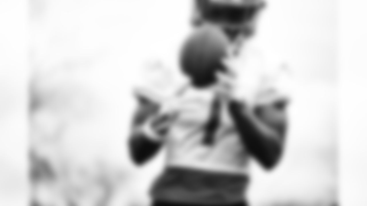 Detroit Lions cornerback Jeff Okudah (1) during practice at the Lions Training Facility in Allen Park, MI on November 16, 2022. (Jeff Nguyen/Detroit Lions)