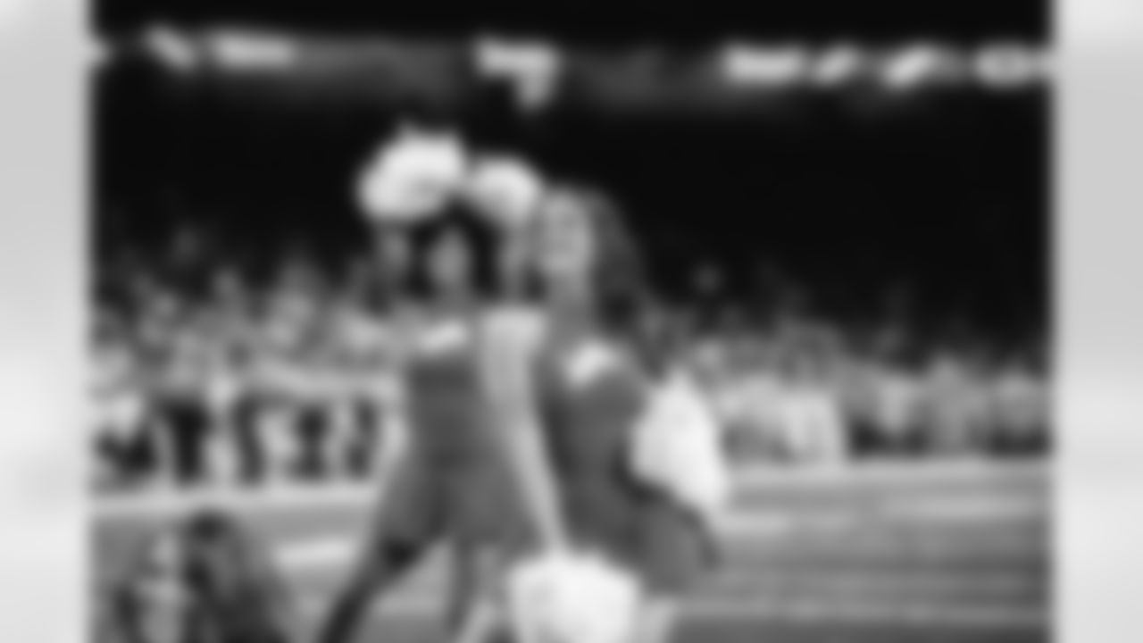 Detroit Lions Cheerleaders during a NFL football game against the Chicago Bears on Thursday, November 24, 2021 in Detroit, MI. (Mike Ferdinande/Detroit Lions).