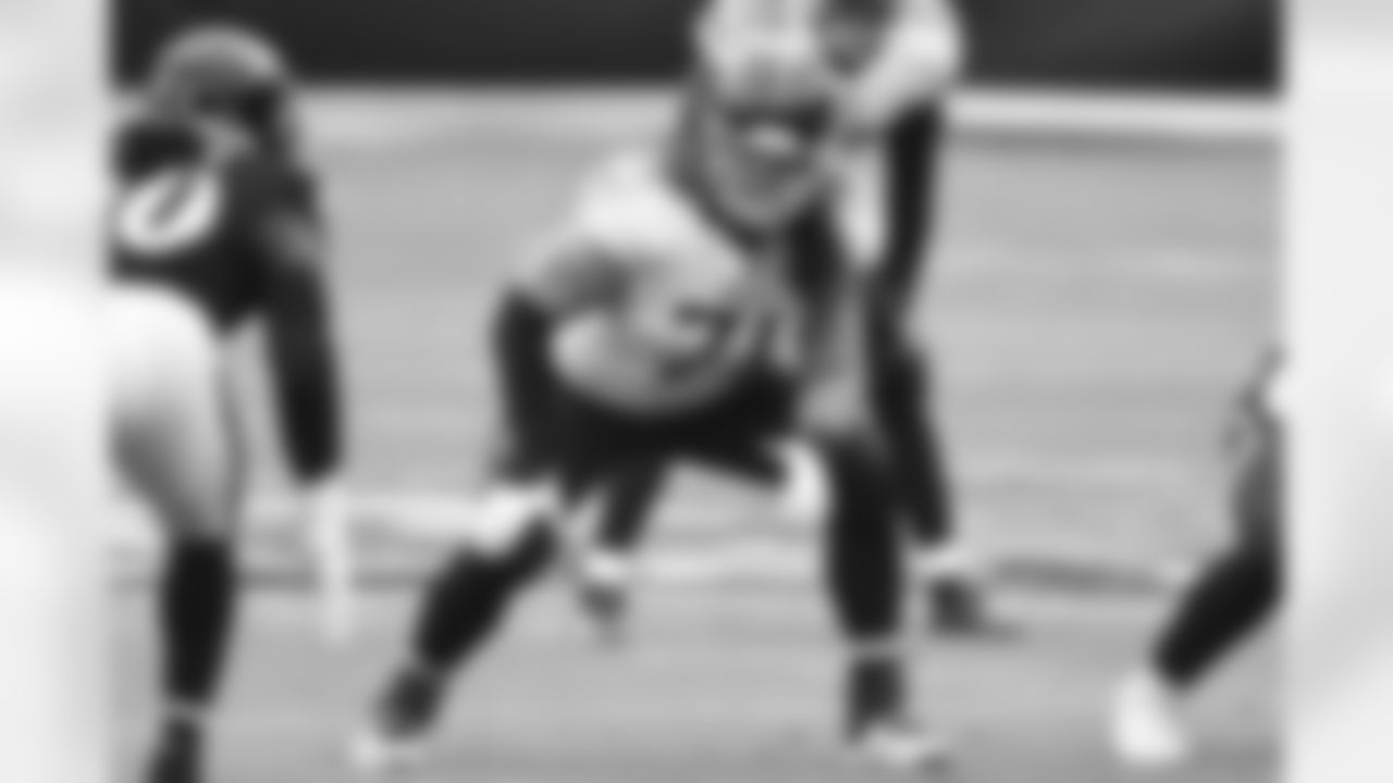 RT: Dennis Kelly
Backed up by Isaiah Wilson