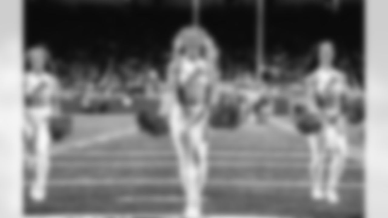 Detroit Lions Cheerleaders during a NFL football game against the Chicago Bears on Thursday, November 24, 2021 in Detroit, MI. (Mike Ferdinande/Detroit Lions).