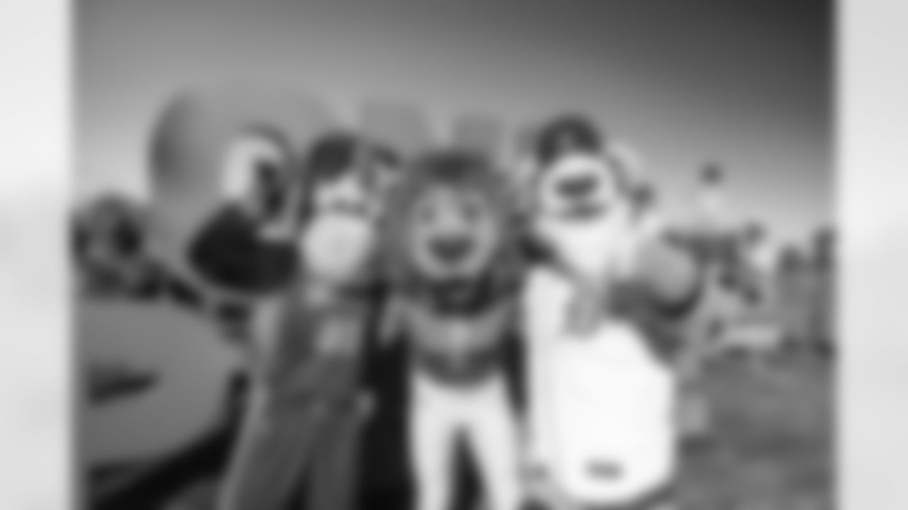 Roary poses with Paws and Hooper at the Detroit Lions Training Facility in Allen Park,MI on August 9, 2022. (Troy Anderson/Detroit Lions)