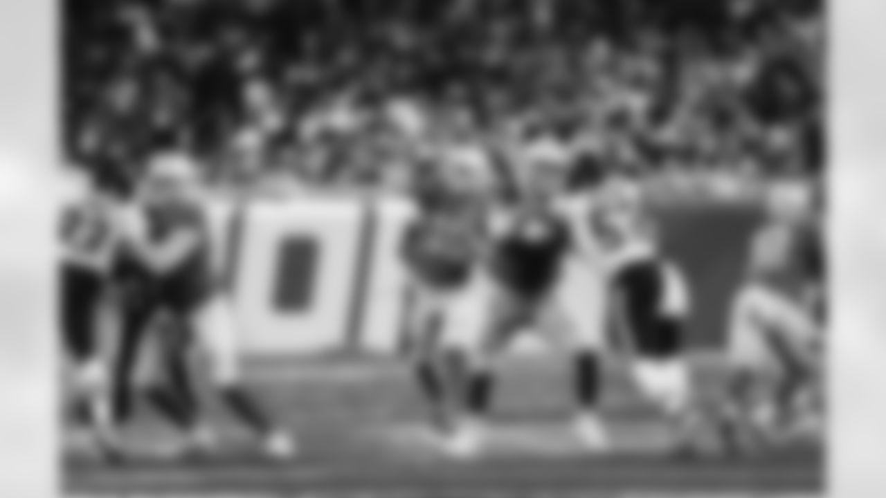 Detroit Lions center Frank Ragnow (77), Detroit Lions guard Jonah Jackson (73), and Detroit Lions quarterback Jared Goff (16) during a NFL football game against the Chicago Bears on Sunday, January 1, 2023 in Detroit, MI. (Jeff Nguyen/Detroit Lions).