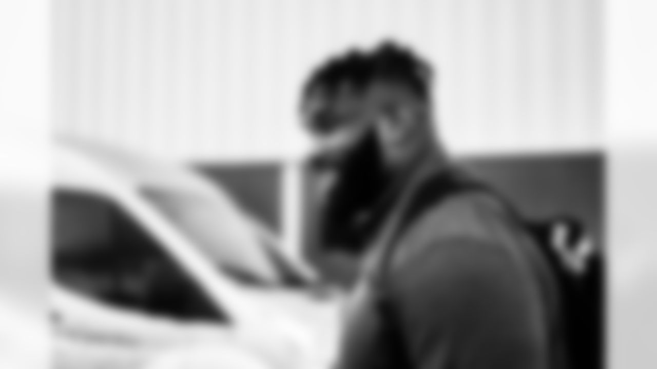 Detroit Lions defensive end Jashon Cornell (96) traveling to California to take on the on the Los Angeles Rams on October 23, 2021. (Jeff Nguyen/Detroit Lions)