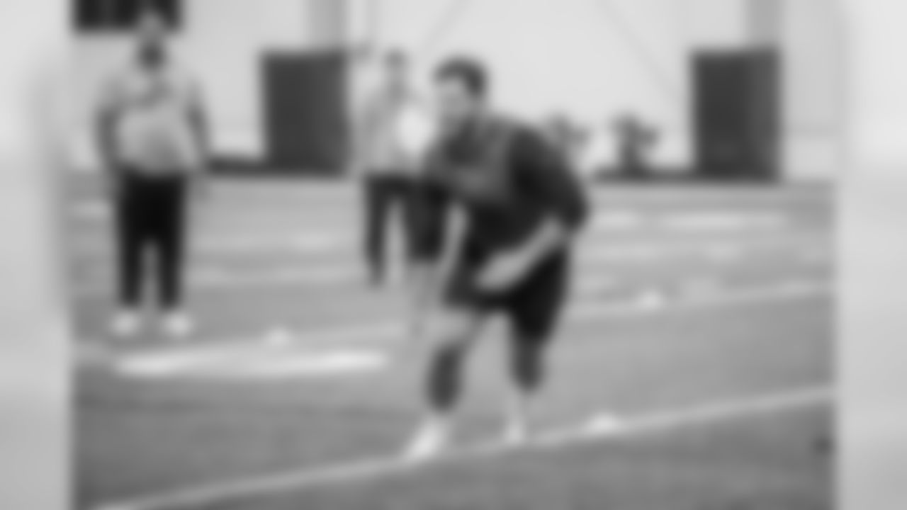 Detroit Lions tackle Taylor Decker during the voluntary offseason workout program at the Detroit Lions training facility on Thursday, April 18, 2019 in Allen Park, Mich. (Detroit Lions via AP)