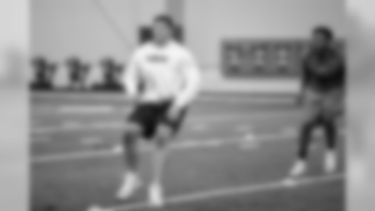 Detroit Lions guard Joe Dahl during the voluntary offseason workout program at the Detroit Lions training facility on Thursday, April 18, 2019 in Allen Park, Mich. (Detroit Lions via AP)