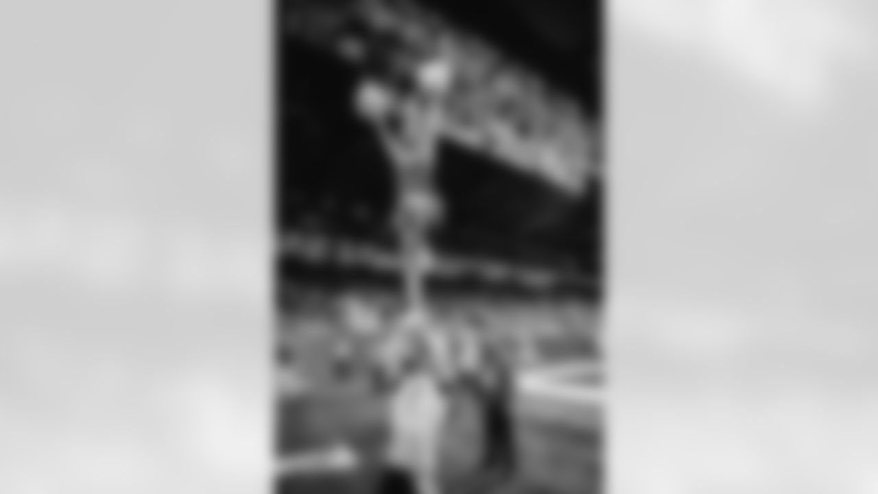 Detroit Lions Cheerleaders during a NFL football game against the Chicago Bears on Thursday, November 24, 2021 in Detroit, MI. (Mike Ferdinande/Detroit Lions).