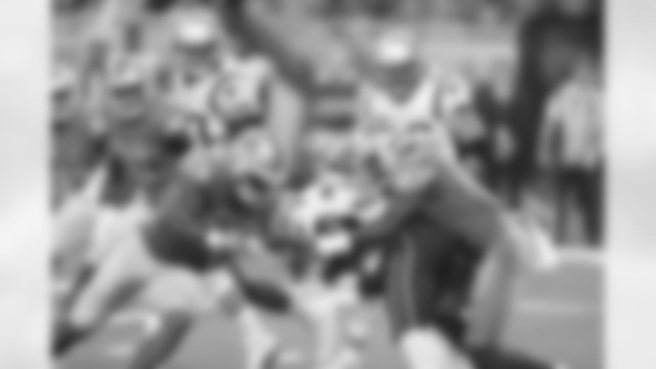 Jarrad Davis and Tahir Whitehead