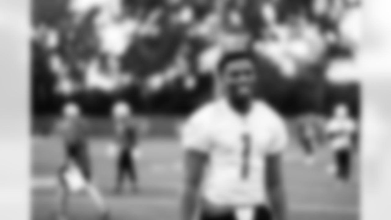 Detroit Lions cornerback Jeff Okudah (1) during OTAs at the Lions training facility in Allen Park, MI on May 25, 2022. (Jeff Nguyen/Detroit Lions)
