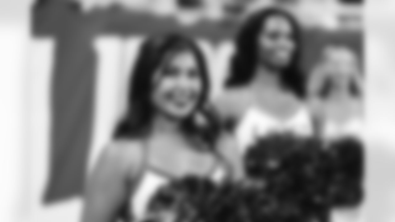 Cheerleaders during a NFL football preseason game against the Buffalo Bills on Friday, August 13, 2021 in Detroit, MI. (Jeff Nguyen/Detroit Lions).