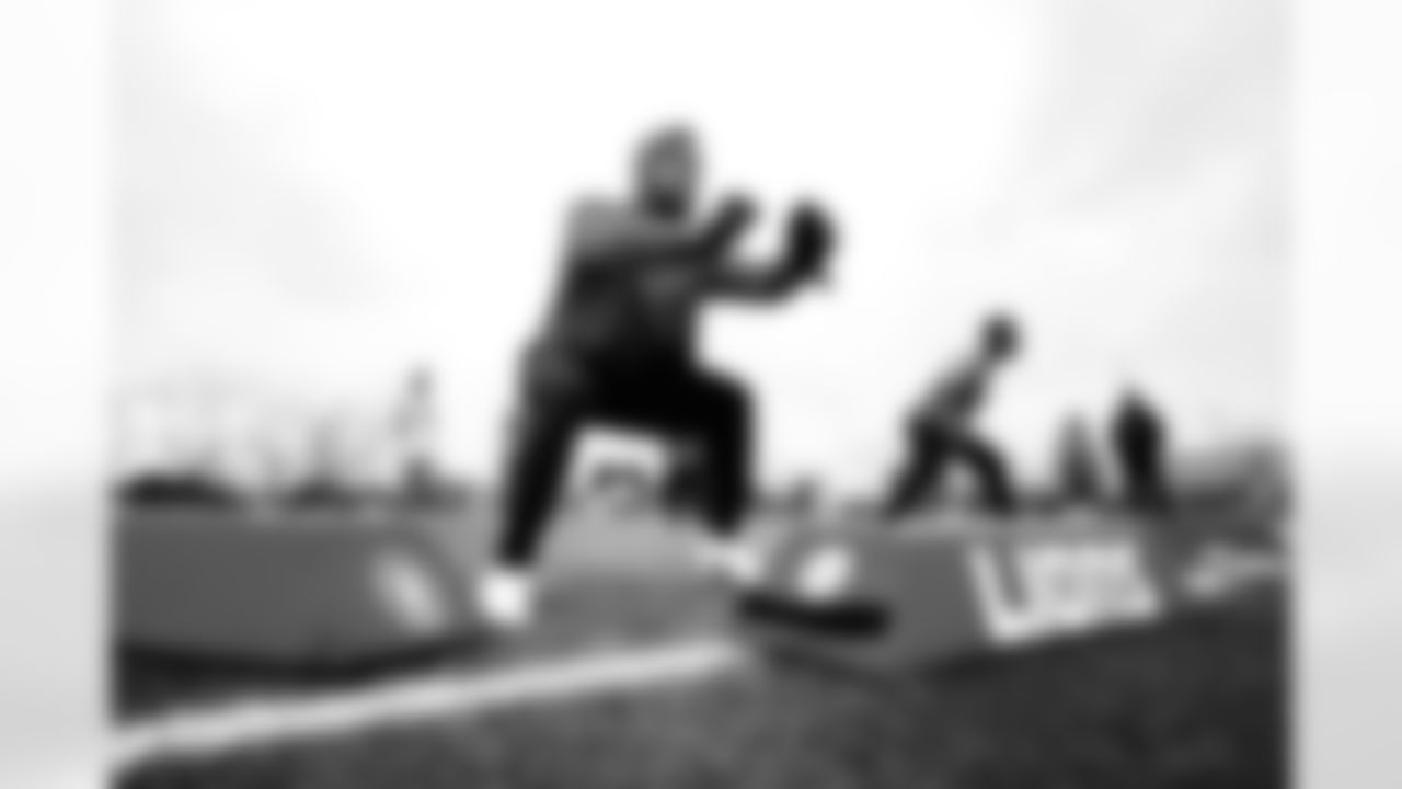 Detroit Lions linebacker Derrick Barnes (55), Detroit Lions linebacker Shaun Dion Hamilton (50) during a morning workout at the Lions training facility in Allen Park, MI on May 2, 2022. (Jeff Nguyen/Detroit Lions)