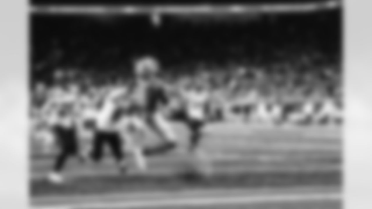 Detroit Lions wide receiver Josh Reynolds (8) scores a touchdown during a NFL game against the Seattle Seahawks on Sunday, Sept. 17, 2023 in Detroit, MI. (Jeff Nguyen/Detroit Lions)