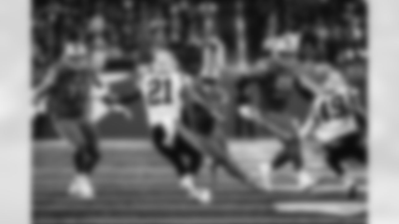 Detroit Lions center Frank Ragnow (77), Detroit Lions running back David Montgomery (5), and Detroit Lions tackle Taylor Decker (68) during a NFL game against the Carolina Panthers on Sunday, Oct. 8, 2023 in Detroit, MI. (Jeff Nguyen/Detroit Lions)