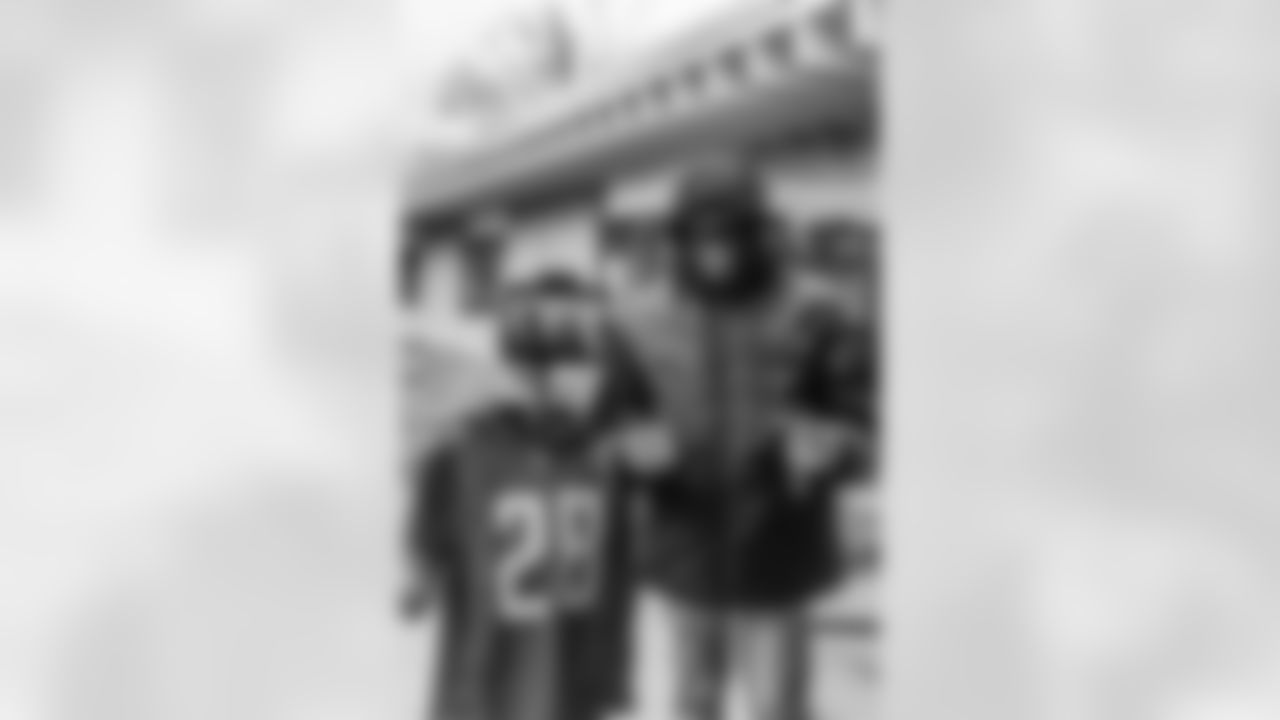 111720_DLA_CoatDrive_022