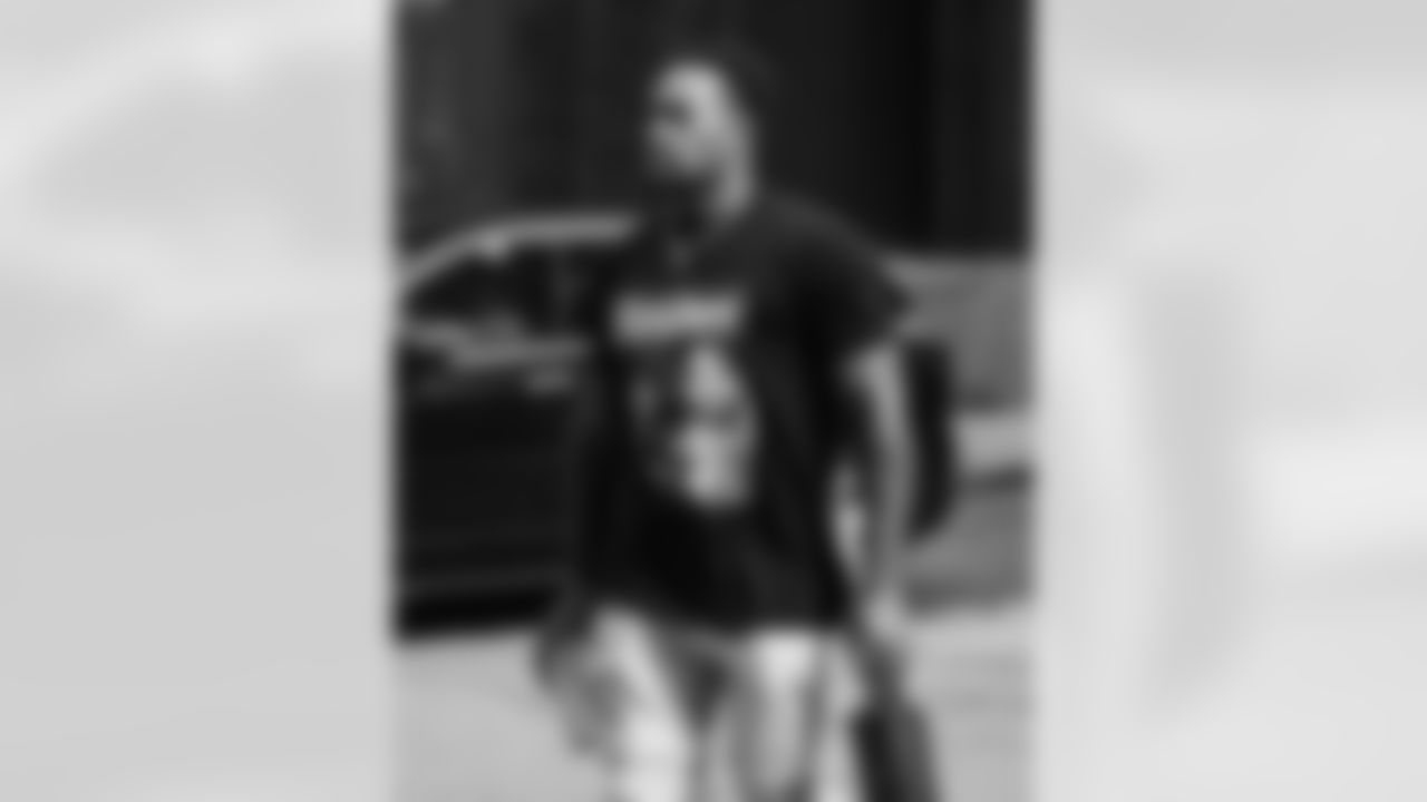 Detroit Lions LB Derrick Barnes