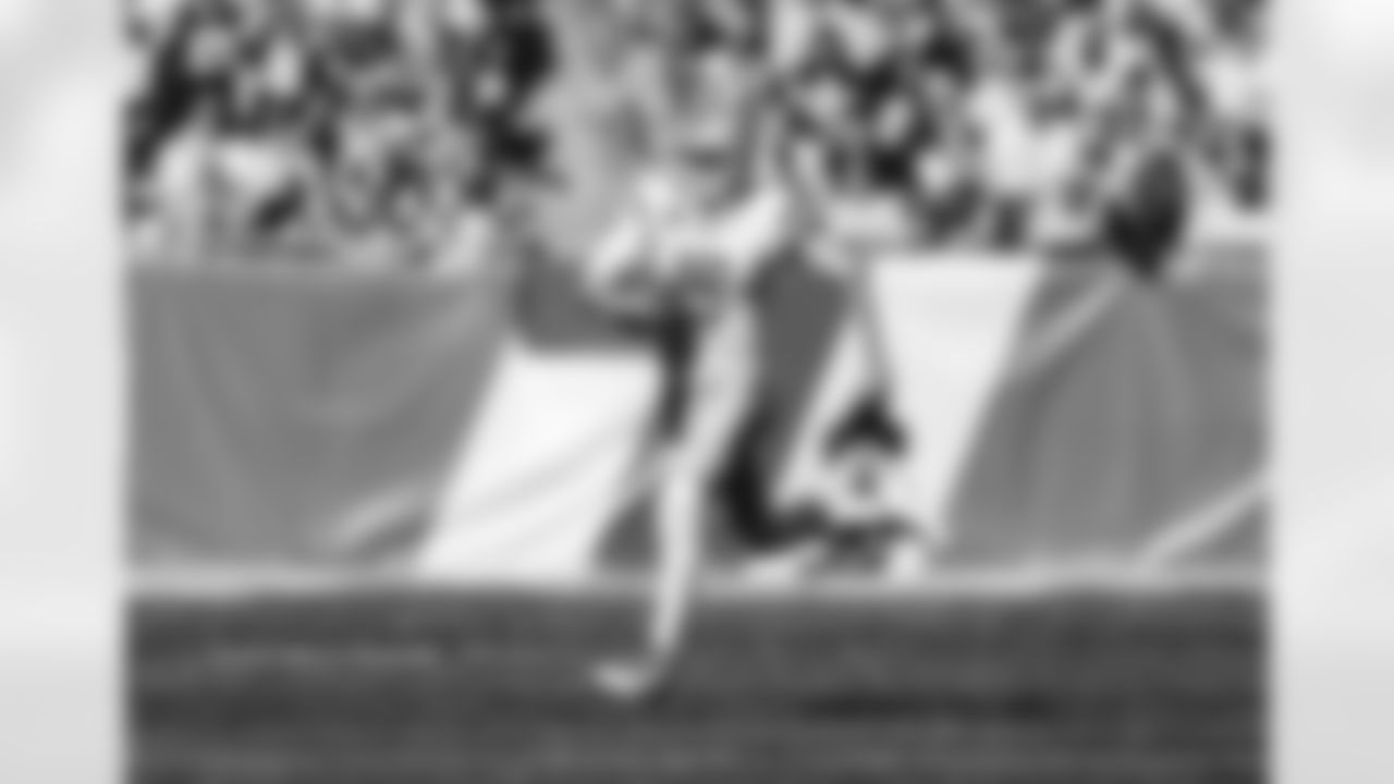 Detroit Lions quarterback Jared Goff (16) during a NFL football game against the New England Patriots on Sunday, October 9, 2022 in Foxborough, MA. (Jeff Nguyen/Detroit Lions).