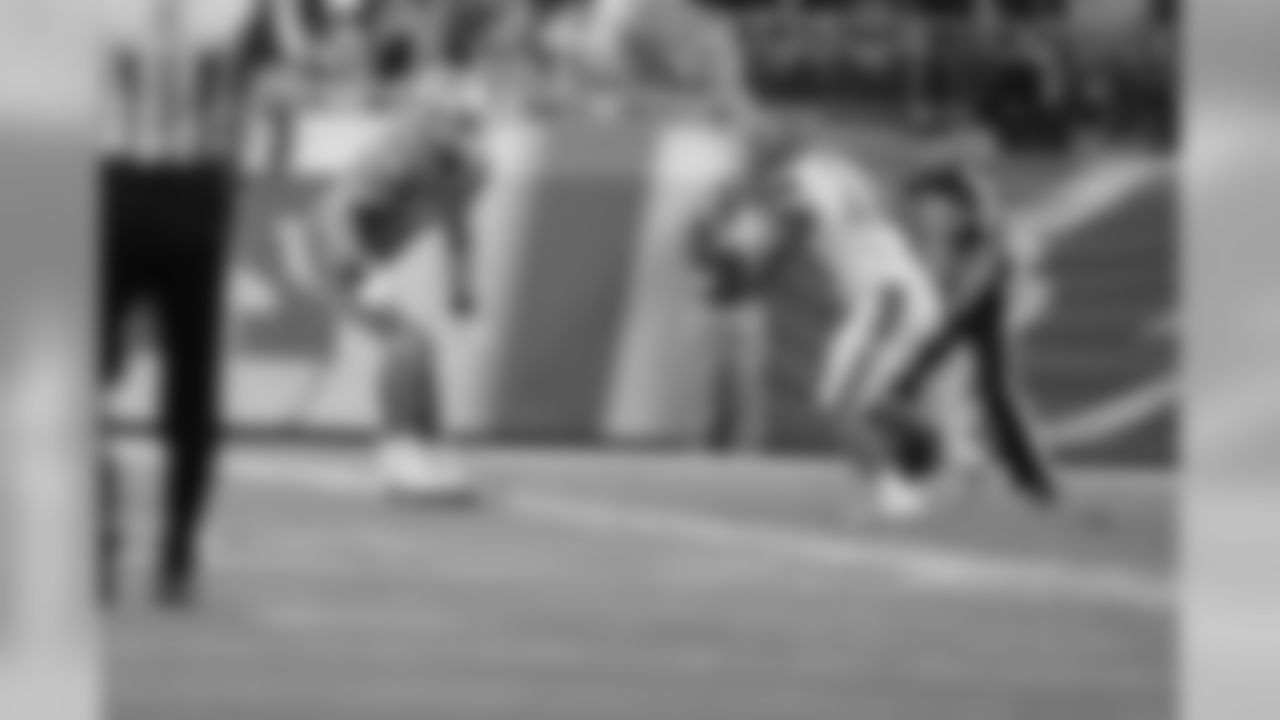 Taylor Decker