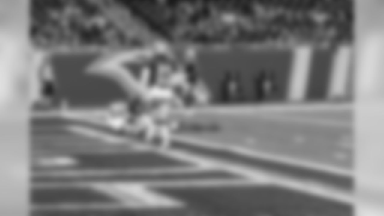 Detroit Lions tight end Isaac Nauta (89) catches a touchdown during Family Fest presented by Southeast Michigan Ford Dealers on Friday, August 2, 2019 in Detroit. (Detroit Lions via AP)