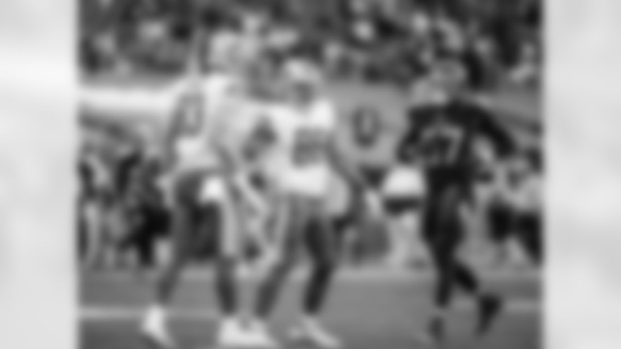 Detroit Lions tight end Hunter Bryant (86) and Detroit Lions tight end Jesse James (83) during an NFL football game against the Tennessee Titans on Sunday, Dec. 20, 2020 in Nashville, TN. (Detroit Lions via AP).