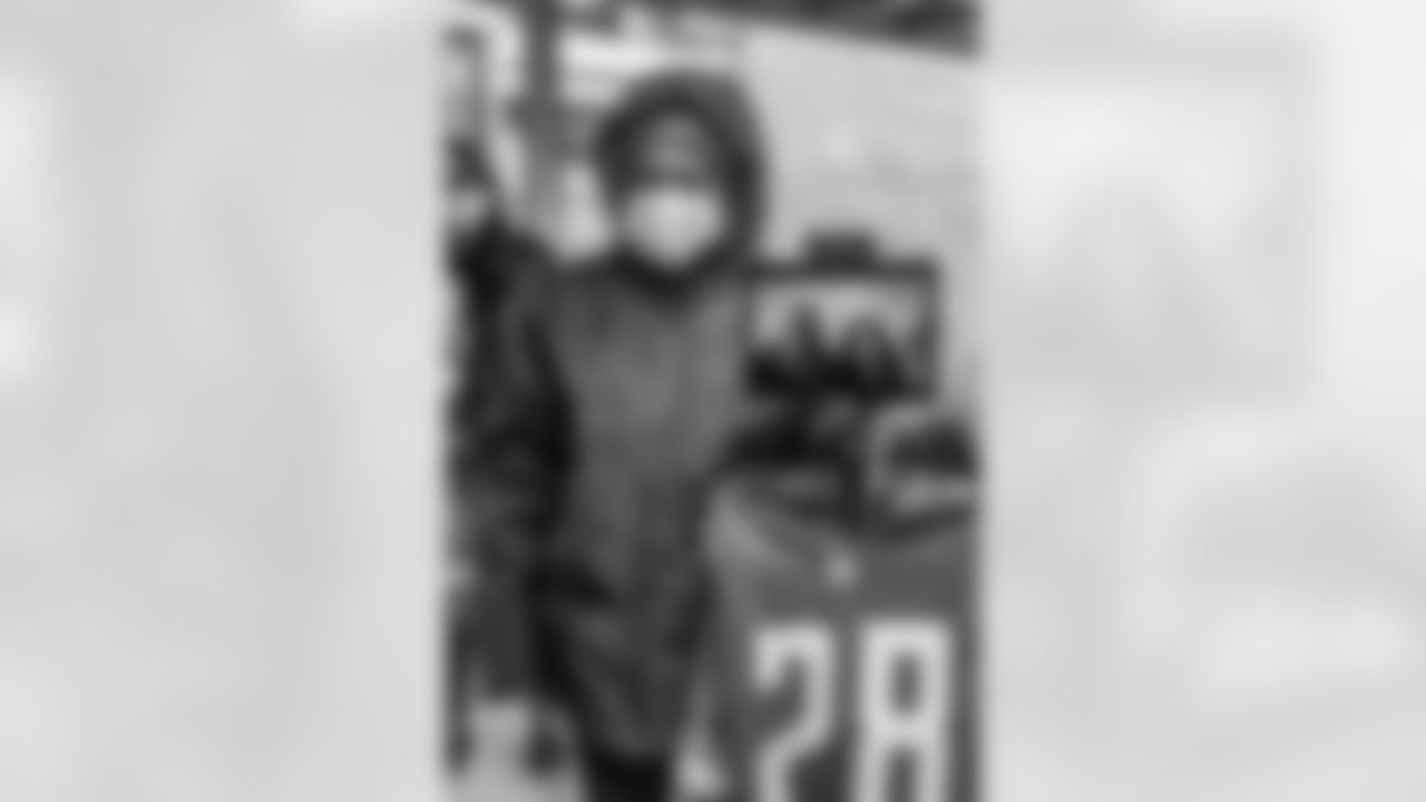 111720_DLA_CoatDrive_018