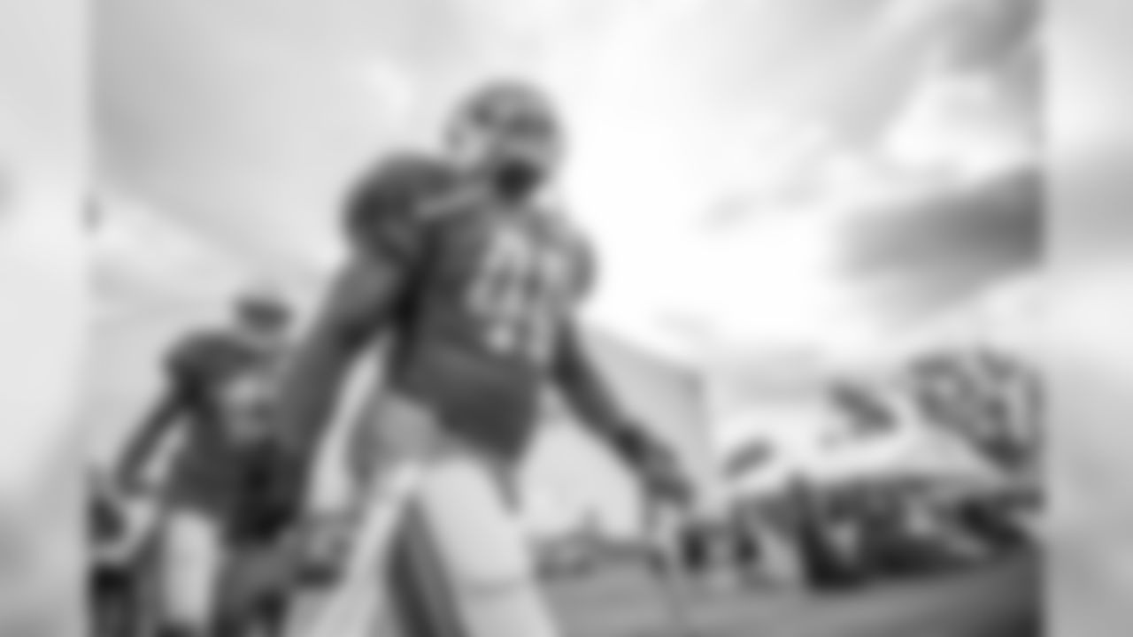 Detroit Lions linebacker Jarrad Davis (40) heads out to practice on Day 6 of Detroit Lions Training Camp presented by Rocket Mortgage on Wednesday, July 31, 2019 in Allen Park, Mich.